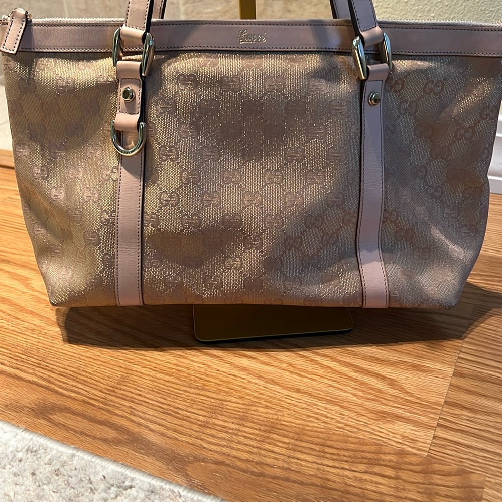 Shimmer and shine in vintage Gucci - Picture 2 of 16